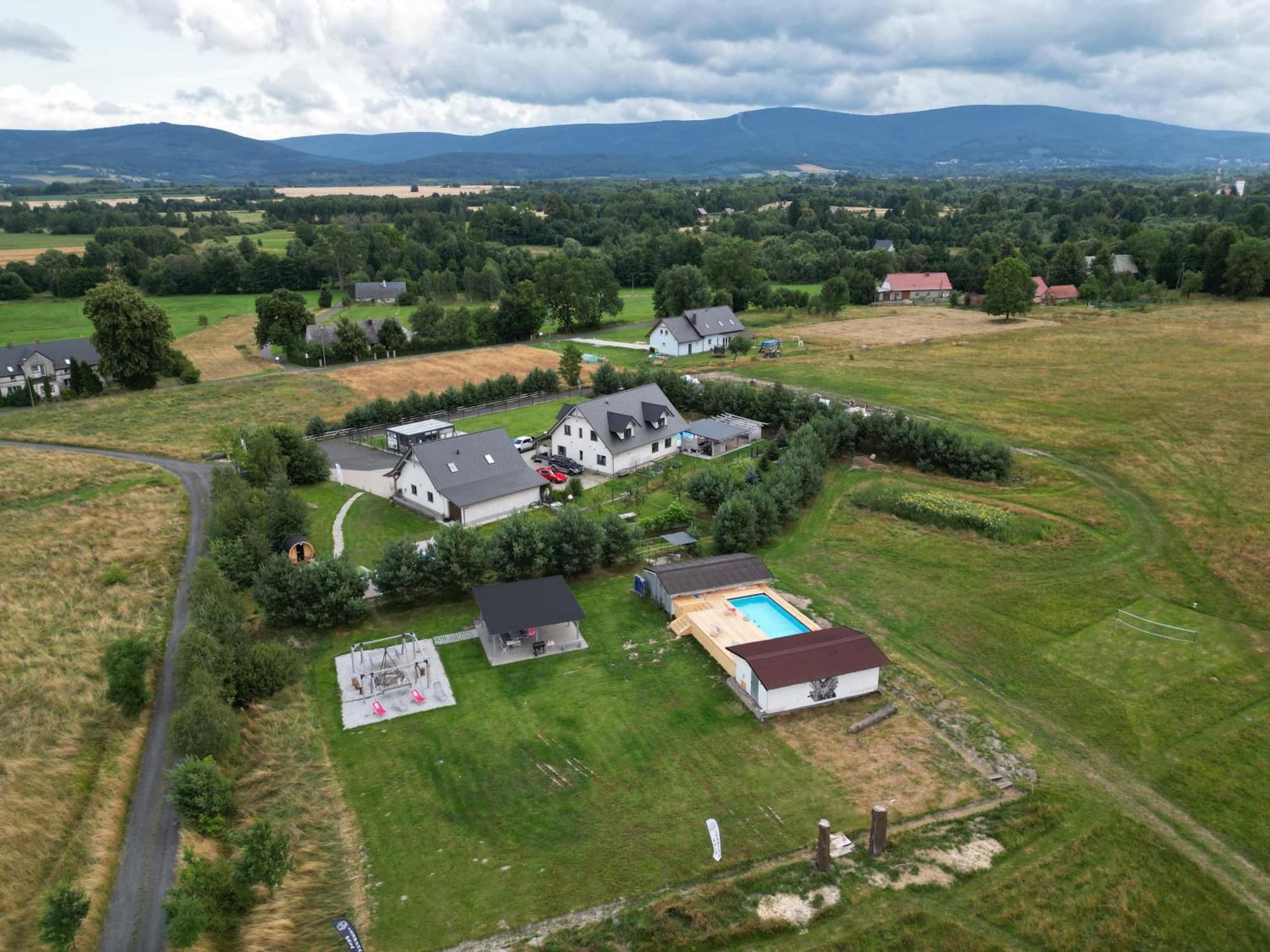 Izerska Baza - Basen, Ebike, Narty, Sauna, Jacuzzi, Las Blisko Swieradow Zdroj - 5D Apartamenty Giebultow  Exterior foto